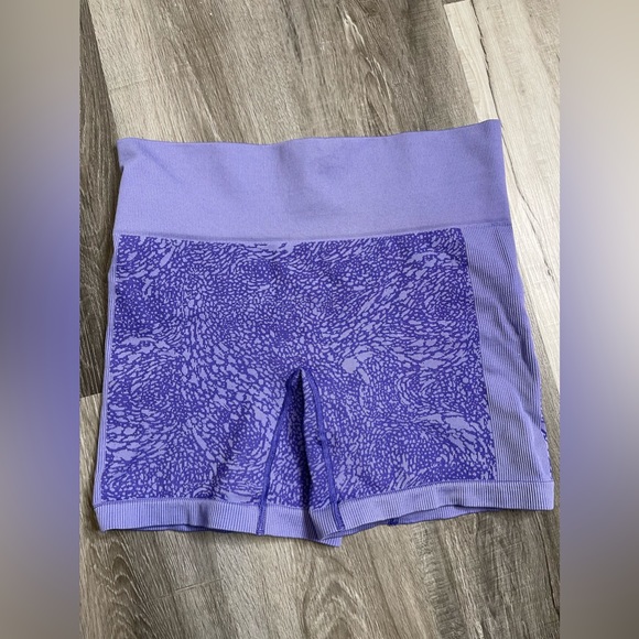 Lululemon Bike Shorts - Picture 2 of 2